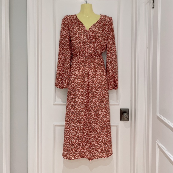 NWOT, Floral maxi dress - Picture 6 of 10